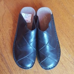BRAND NEW LEATHER CLARKS!!! 🤗